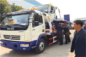 高邮汽车道路救援拖车价格